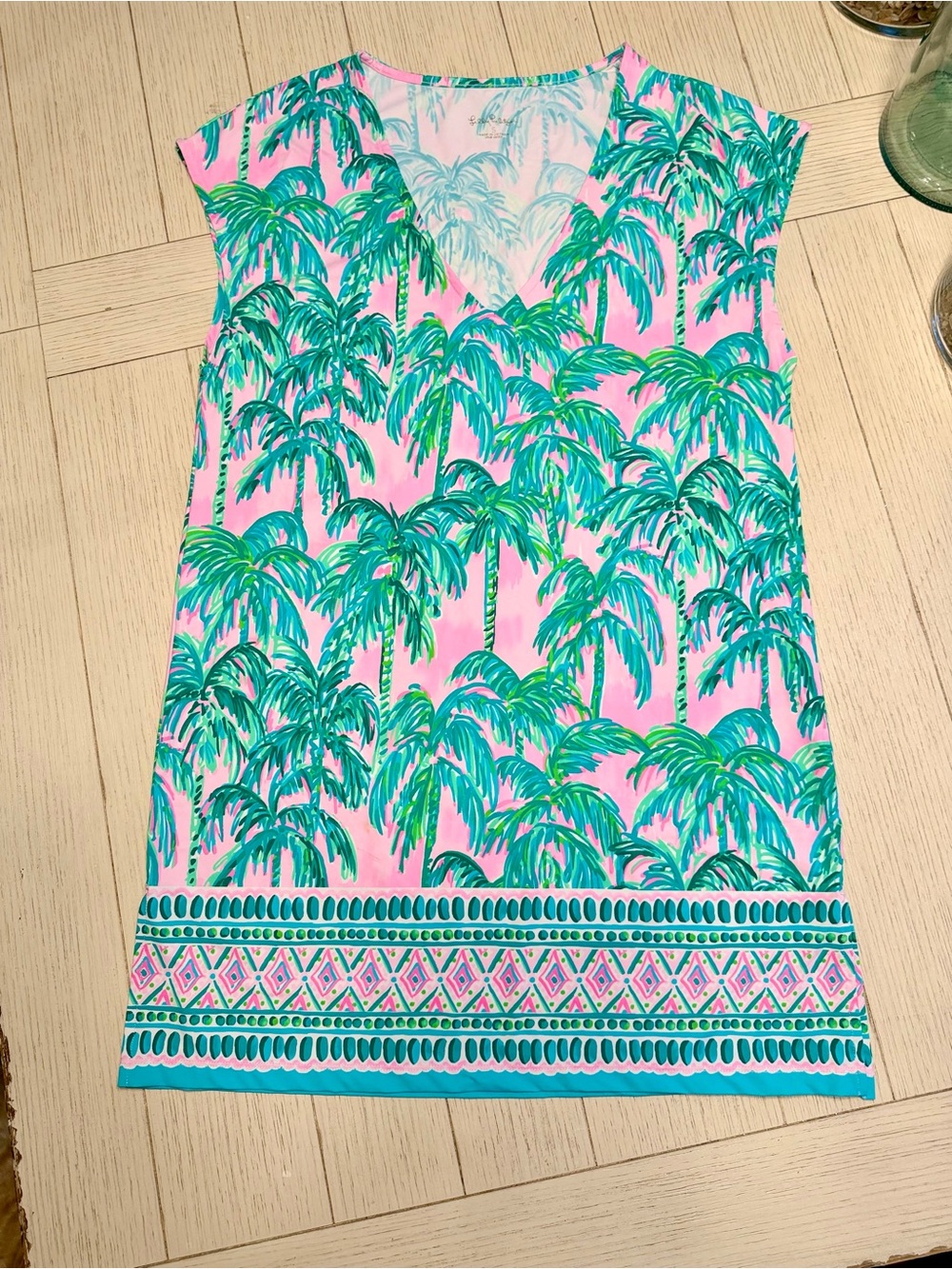 Lilly Pulitzer S talli coverup - engineered pink blossom suite views | NWOT